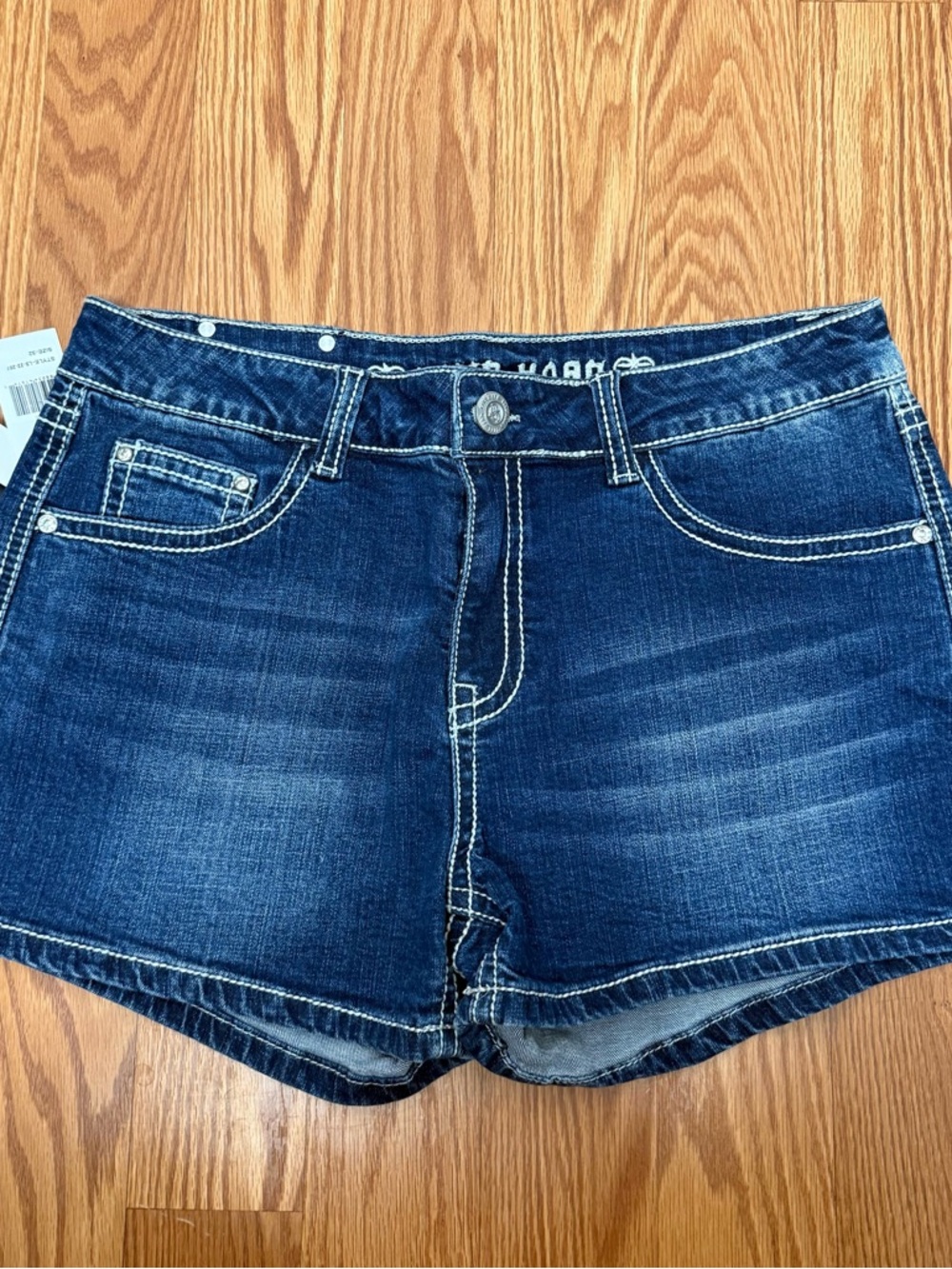NWT Live Hard Classic Dark Wash Denim Women’s Shorts